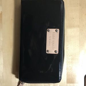 Kate Spade Long Wallet - black patent leather Kate Spade Long Wallet - black patent leather