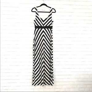 Boston Proper Black & White Maxi dress size S