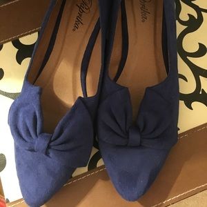 Blue Bow Flats