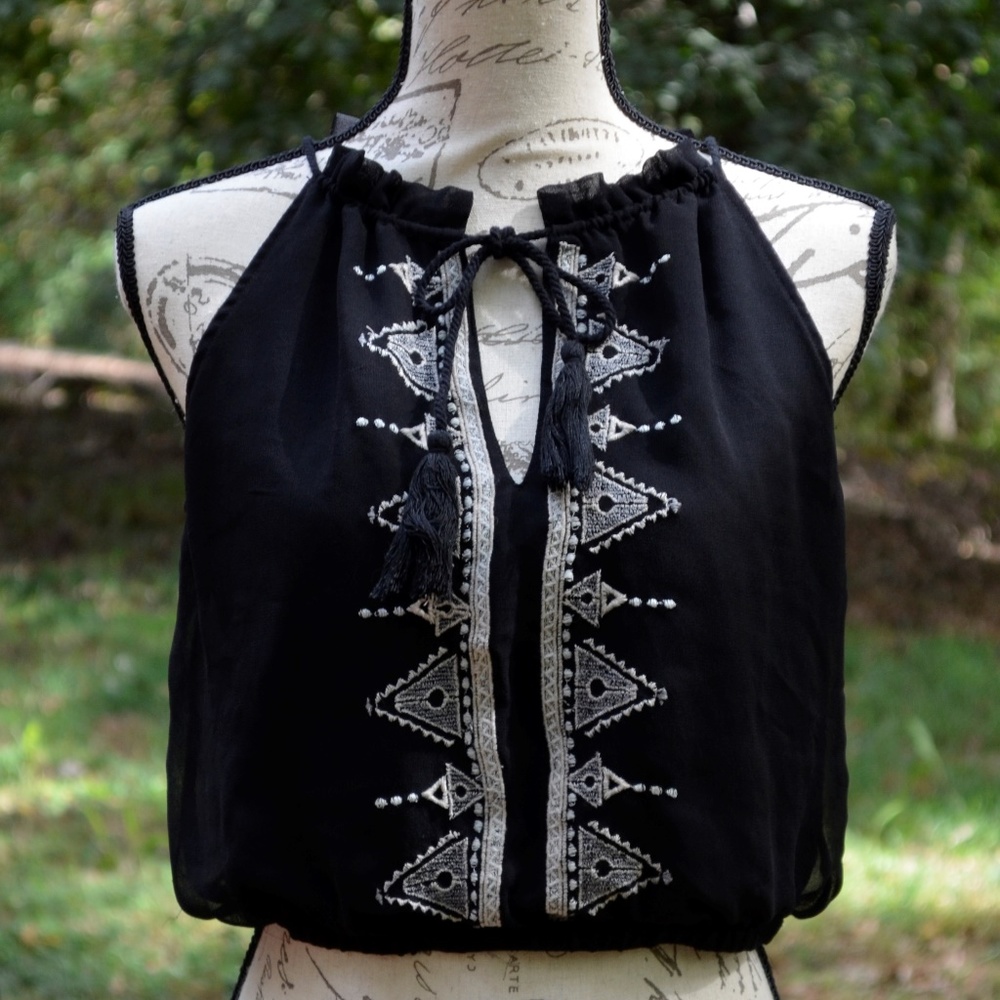 House of Harlow 1960 black cropped boho top