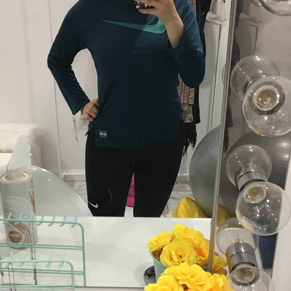 Nike long sleeve with mesh 😍