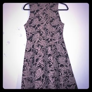 Black & Cream F21 Sleeveless Paisley Dress Sz L Black & Cream F21 Sleeveless Paisley Dress Sz L