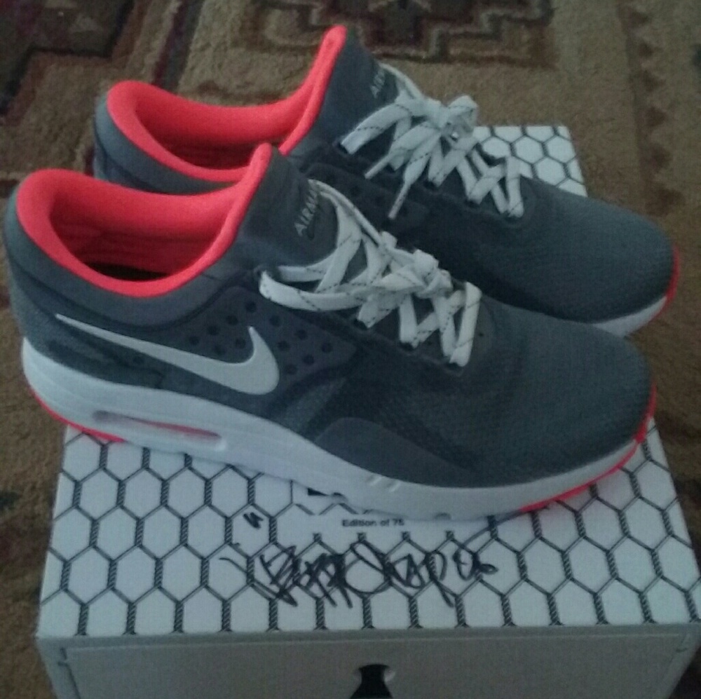 Pigeon Nike Airmax zero 2011 special edition - Picture 2 of 3