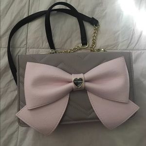 Betsey Johnson- Bow Crossbody Handbag