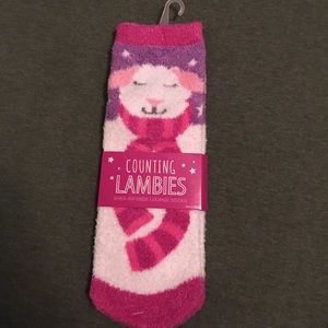 shea-infused longue socks