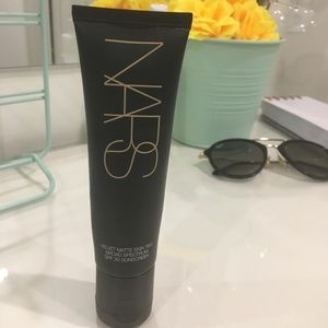 NARS velvet matte skin tint 🔮