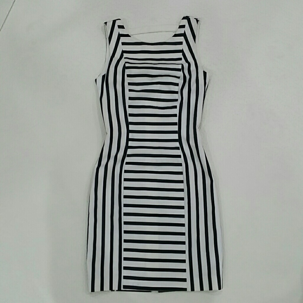 Super cute H&M striped black &white dress size 2