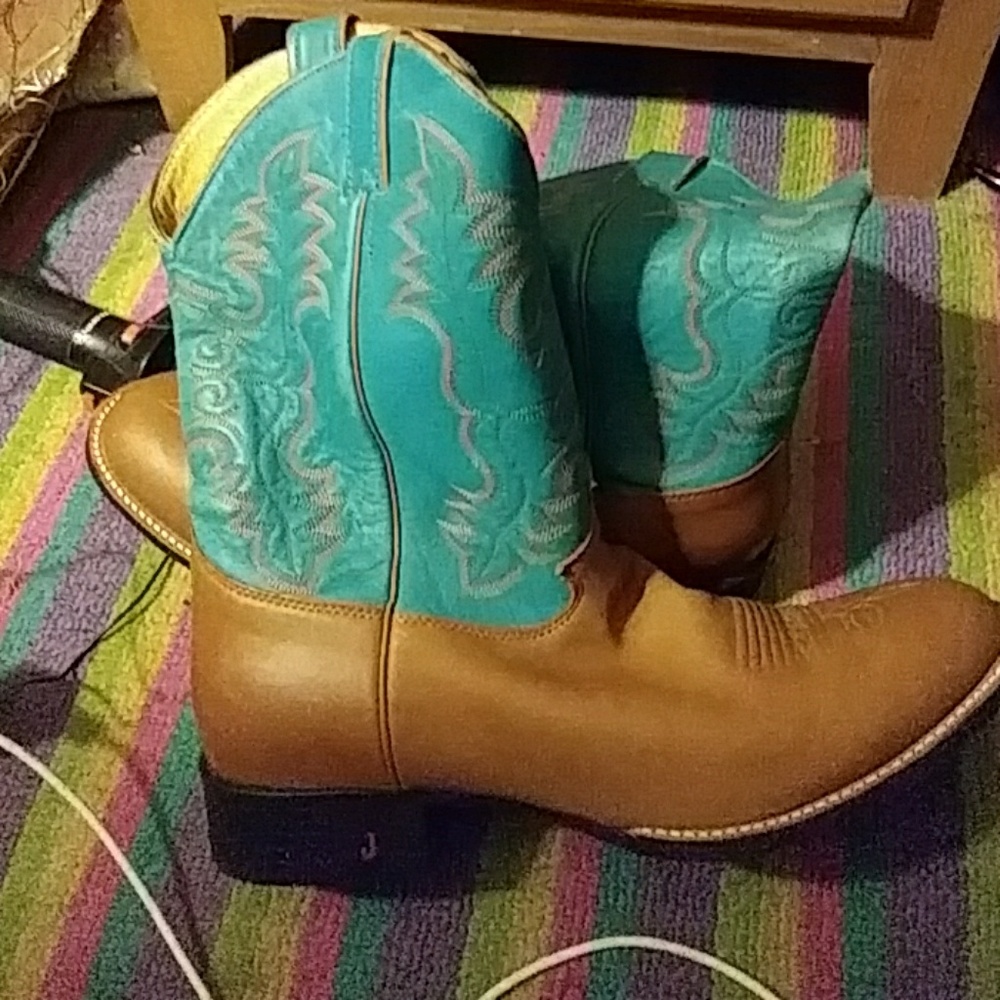 Justin Cowboy boots