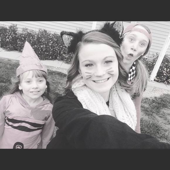 Meet your Posher, Katelyn - Picture 1 of 1