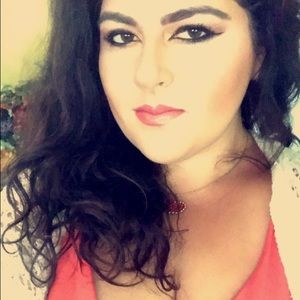 Meet your Posher, Karina