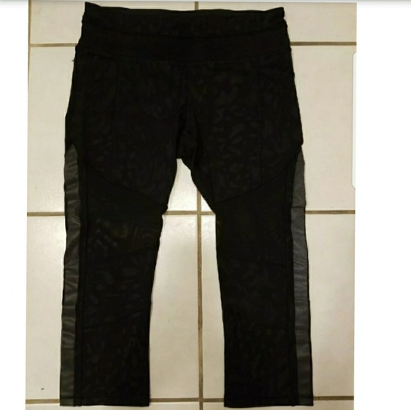 RARE Lululemon Mesh With Me Crop Animal Swirl 6 - Picture 7 of 10