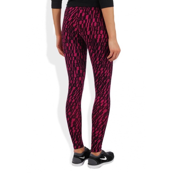 Nike Pants - ACCEPTING 1ST GOOD OFFER❗️Nike Leg-A-See Leggings