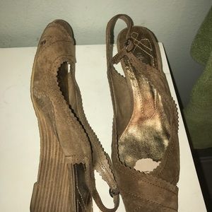 Nine West tan suede sling back wedges size 7.5