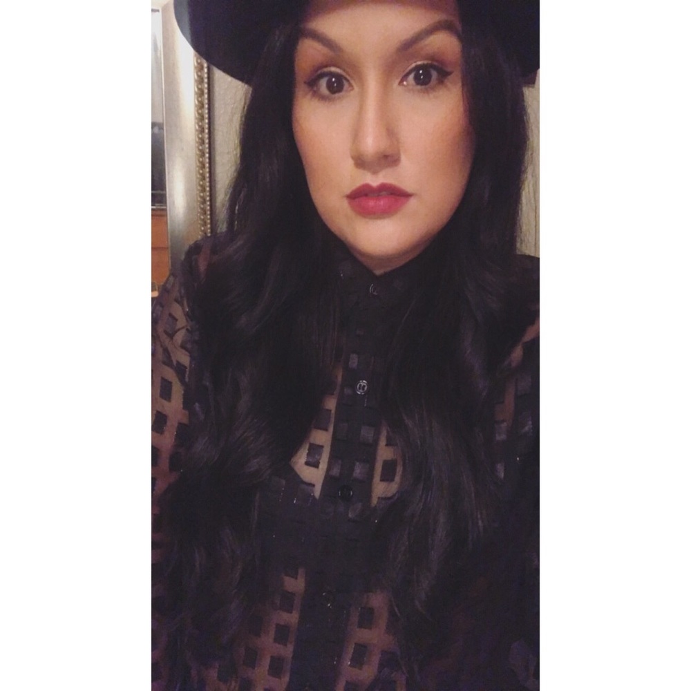 Meet your Posher, Naomi