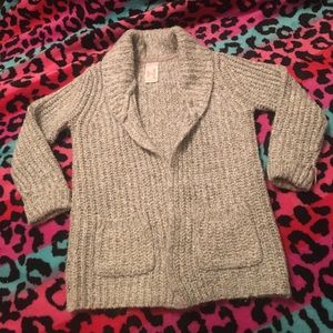 Cute gray knitted cardigan for toddler 😍