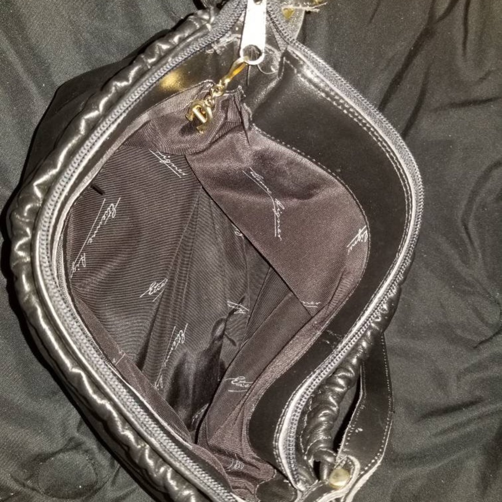 Medium 💯 leather bag