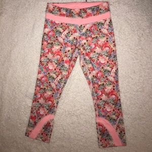 Lululemon - Floral Crop Leggings - Size 6