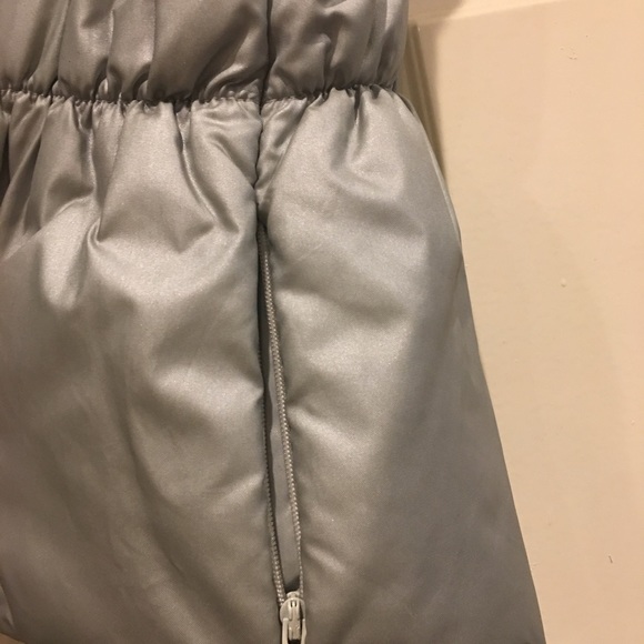 Red Line Vest - Picture 3 of 4