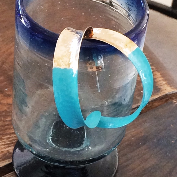 Large Costume NWT Half Dip Turquoise Gold Hammered - Picture 2 of 3