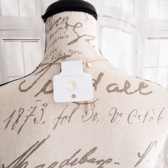 Host Pick Goldtone Feather Necklace NWT $18 - Picture 2 of 6