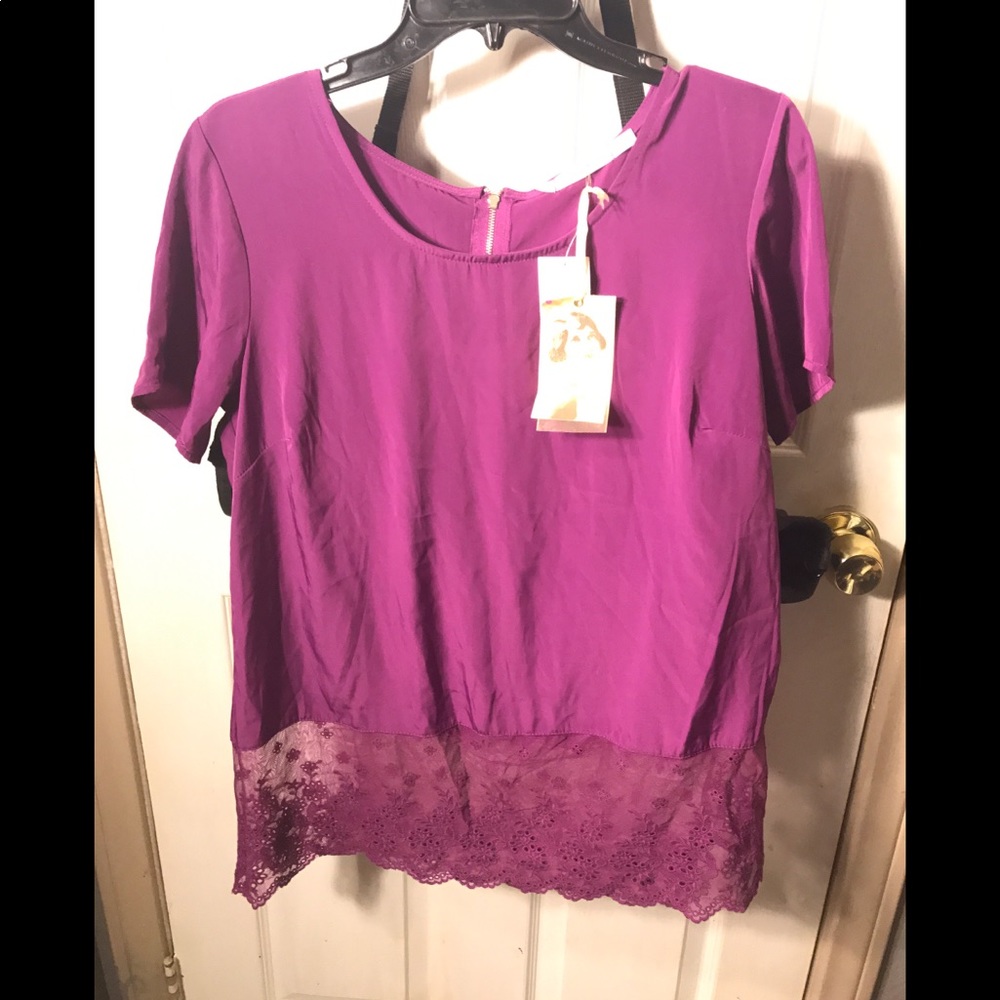 Gibson | purple with a lace detail | never worn