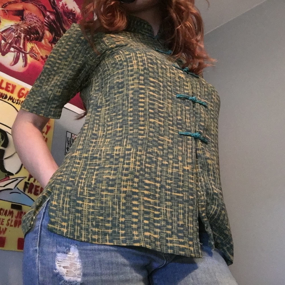 Mandarin button up top!