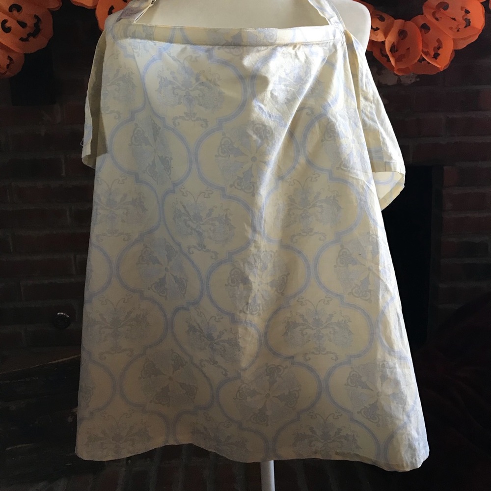 Nursing cover from Udder Covers