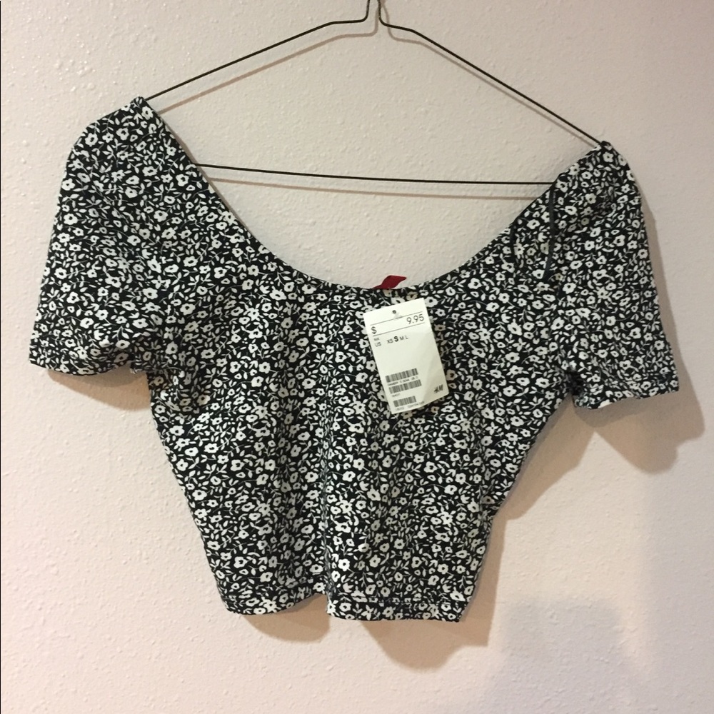 H&M floral black and white crop top