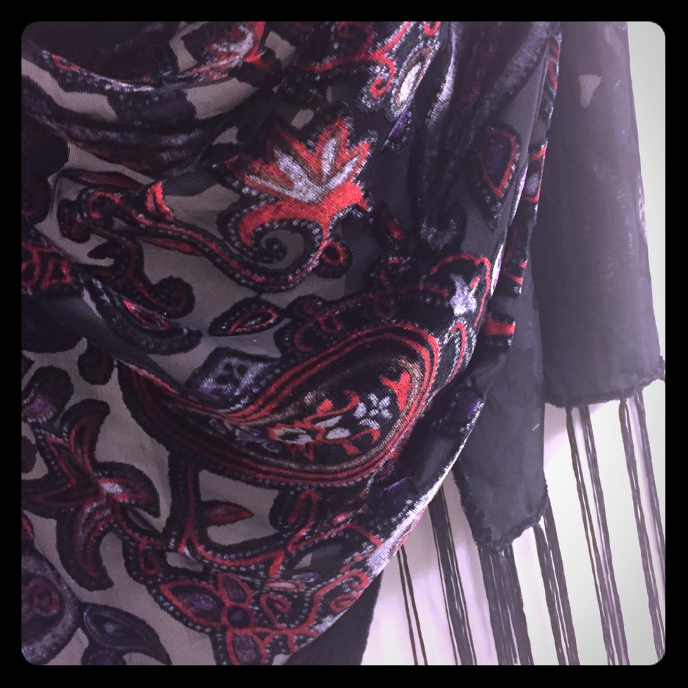 LAST CHANCE DONATING  Emporio Enzo Fashion Scarf