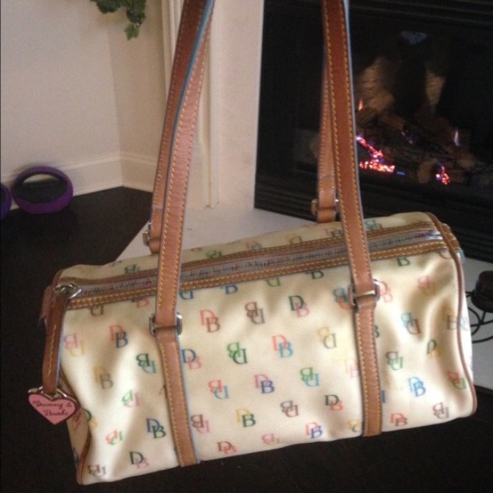 Dooney and Bourke bag classic 👌🏾