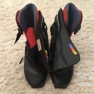 Salomon cross country ski boots