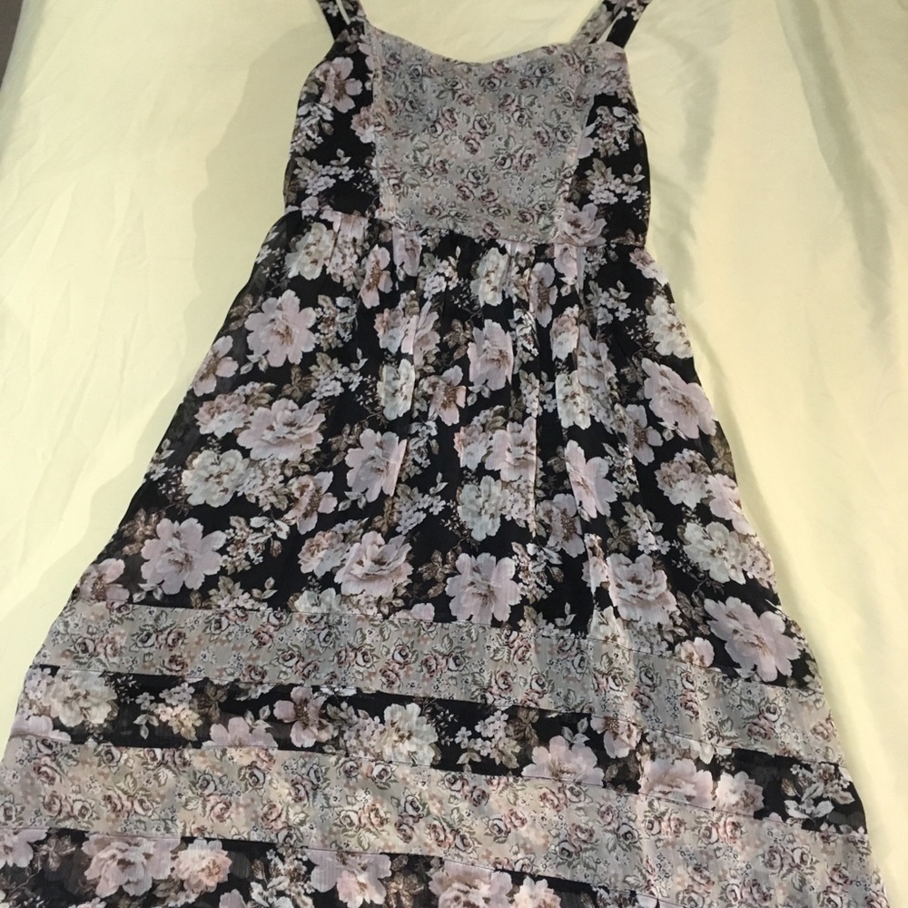 Flowy Flower Print Chiffon Dress Medium