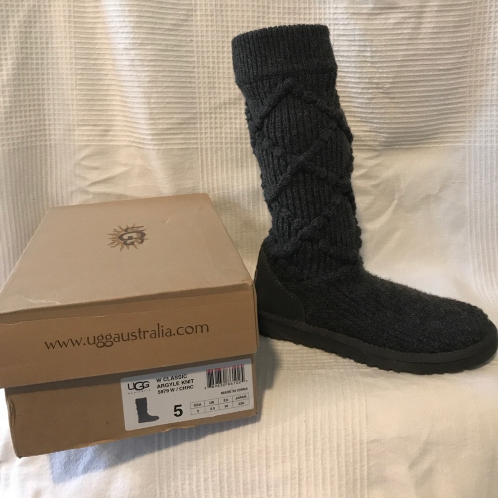 Ugg Classic Argyle Knit Charcoal, Great condition.
