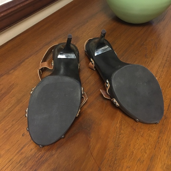 Beautiful Genuine Leather Heels - Picture 3 of 3