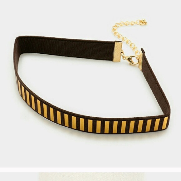 LAST- Reflective Gold Embellished Choker - Picture 3 of 6