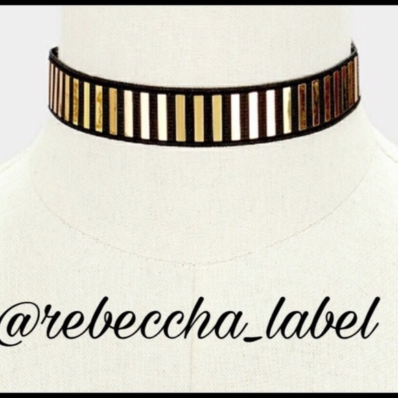 LAST- Reflective Gold Embellished Choker - Picture 4 of 6