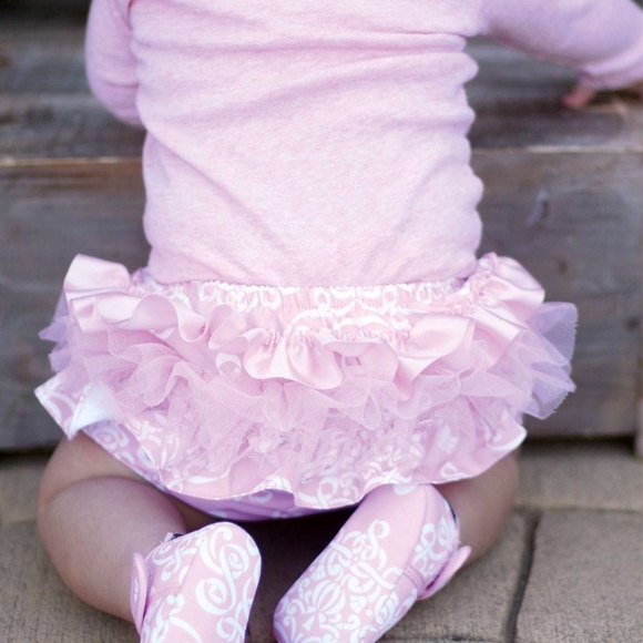 Baby Bella Ruffle Diaper Cover 0-6 Mo NWT - Picture 2 of 4