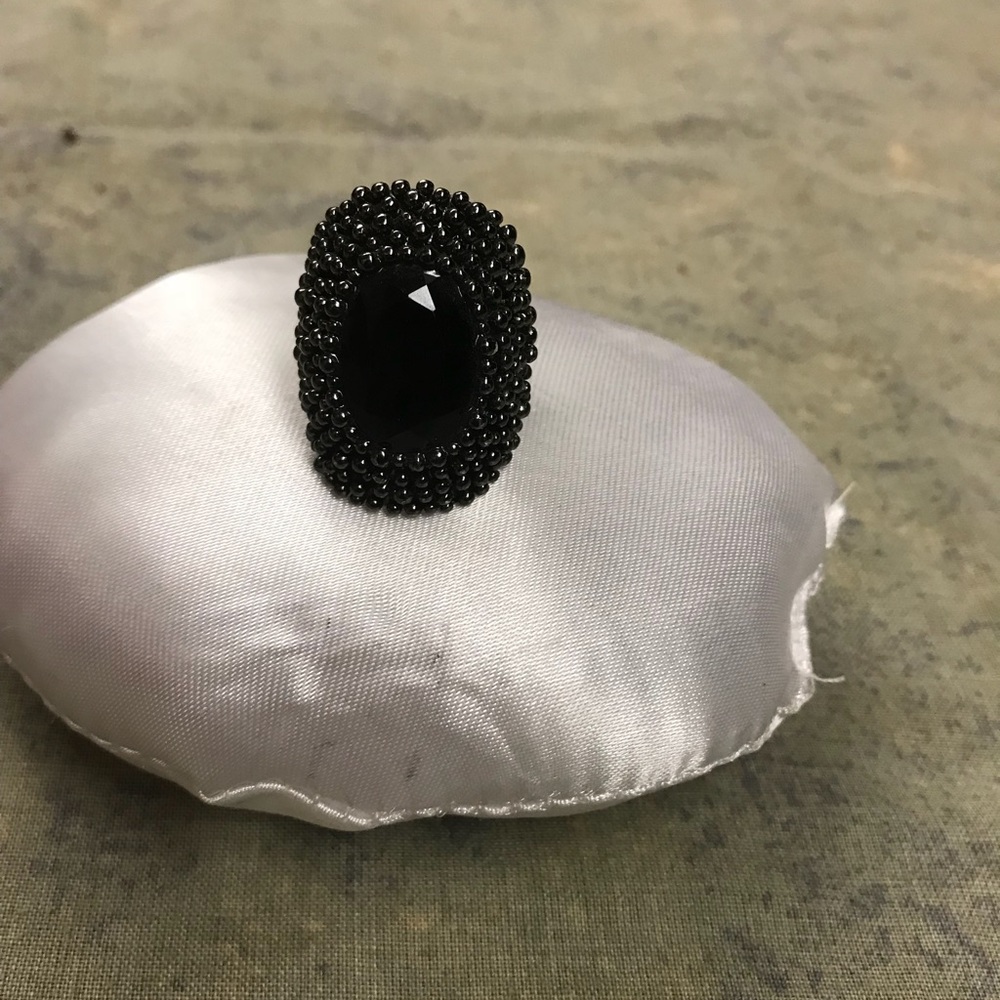 🔴 Cute Black Cocktail Ring