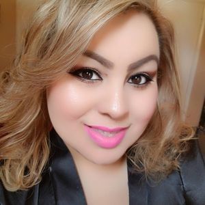 Meet your Posher, Monica