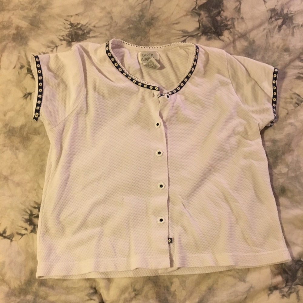 VINTAGE DAISY BUTTON DOWN