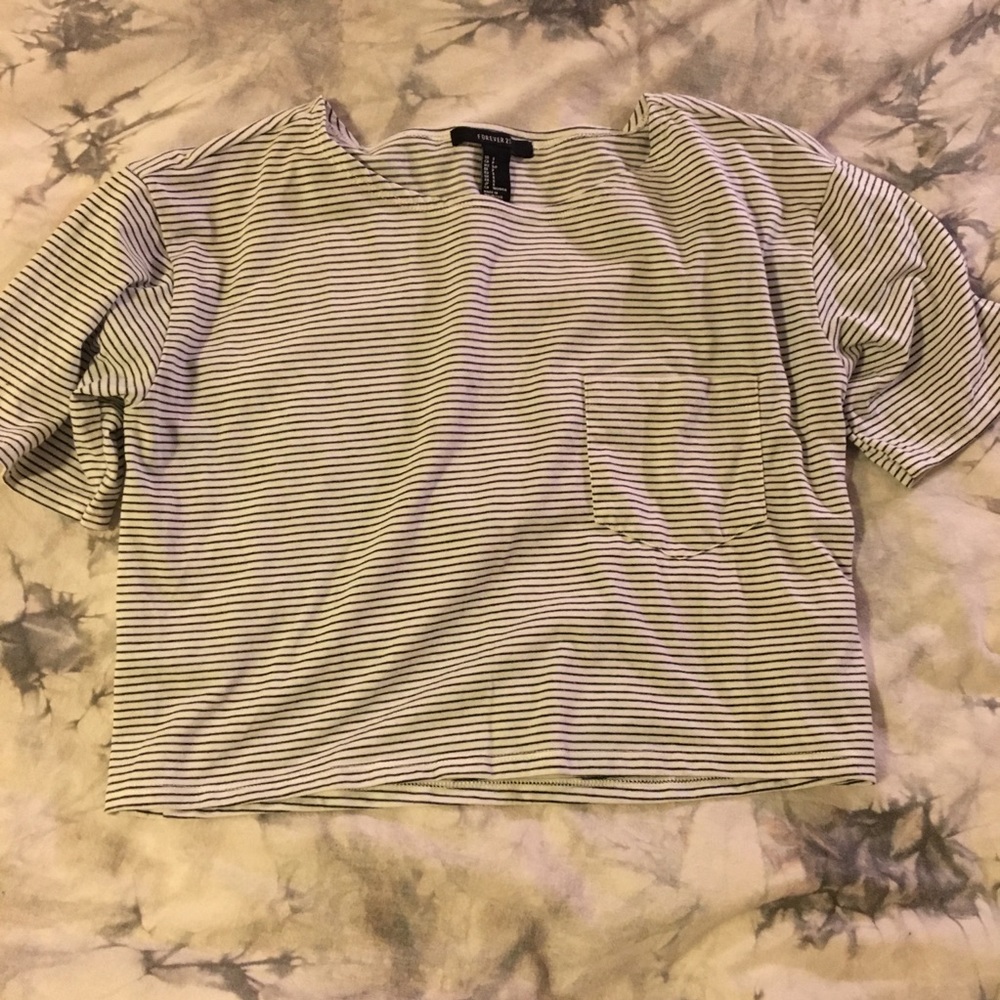 FOREVER 21 CROP TOP