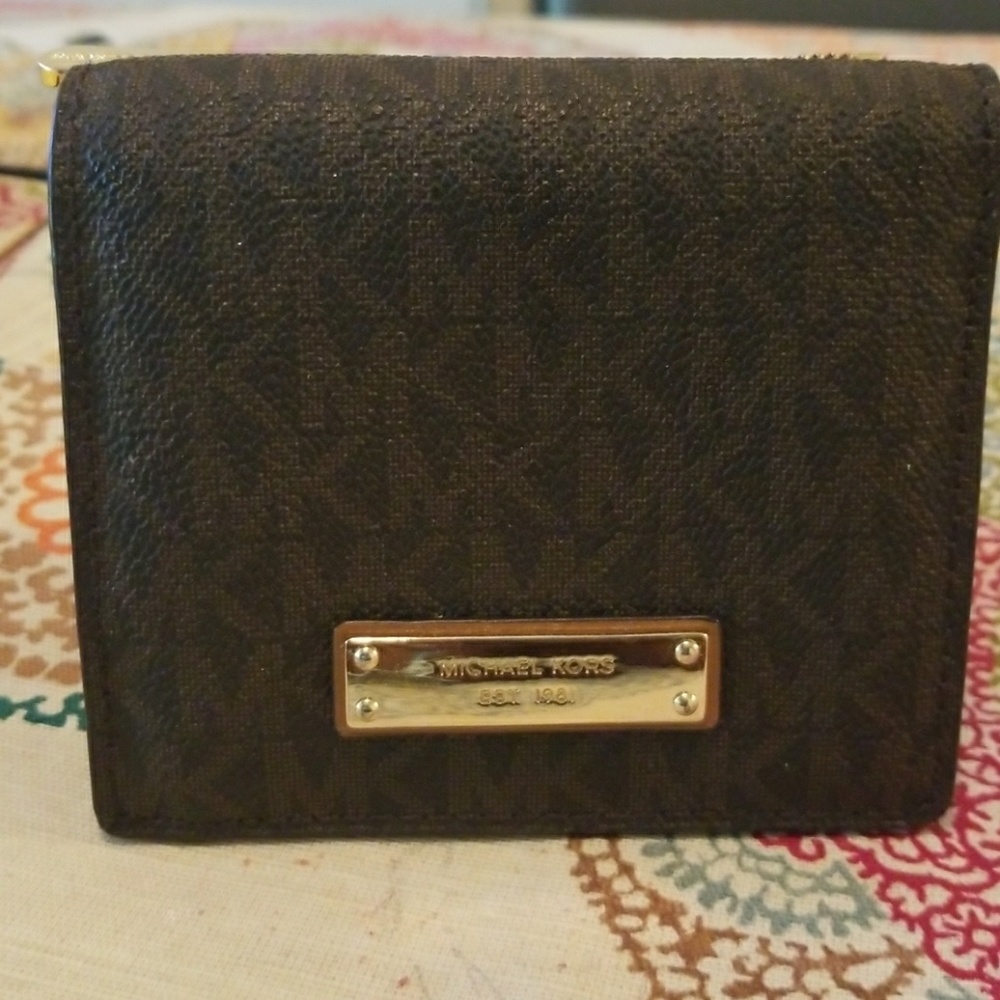 Authentic mk wallet