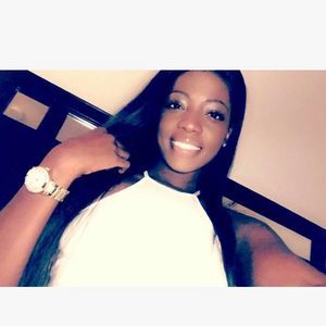 Meet your Posher, Nelcia