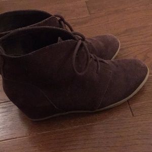 Brown suede Wedges Minnetonka brand (like Toms)