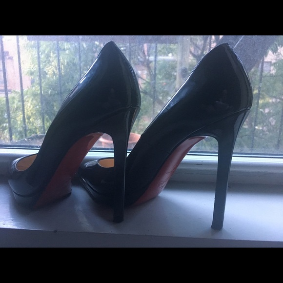 Christian Louboutin heels 👠 size 8 (european 38) - Picture 4 of 8