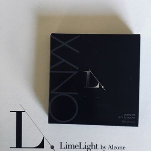 New! LimeLight By Alcone onyx palette
