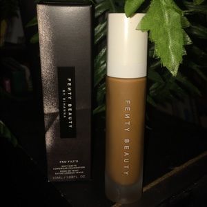 Fenty Beauty PRO FILT'R Foundation (Shade 420)