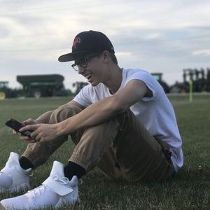 Meet your Posher, Clayton