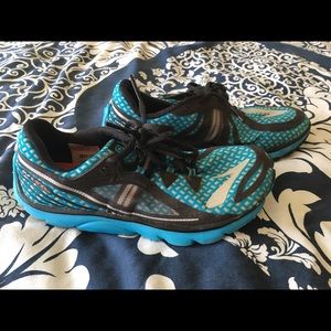 BROOKS Running Shoes