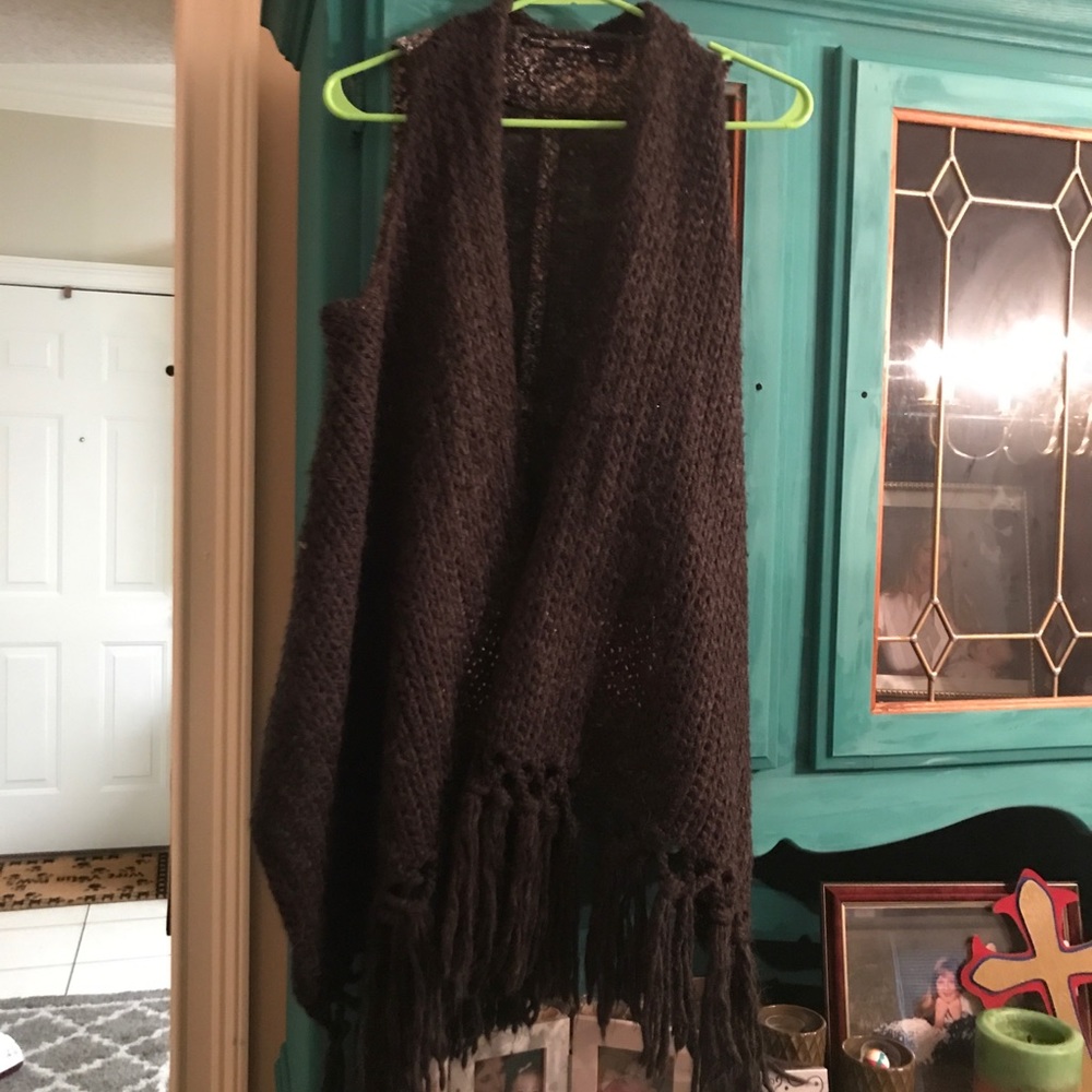 Very nice like new Miss Me vest/Shaw